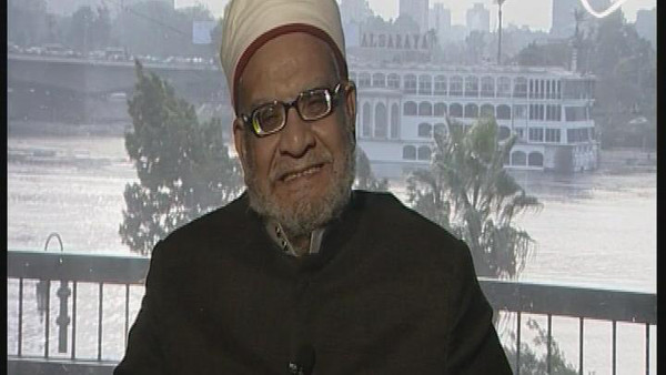 شيخ أزهري: القرضاوي شخصية إرهابية تنكّر للأزهر ولمصر