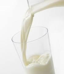 الإفراط في تناول الحليب يقلل من معدن الحديد بالجسم